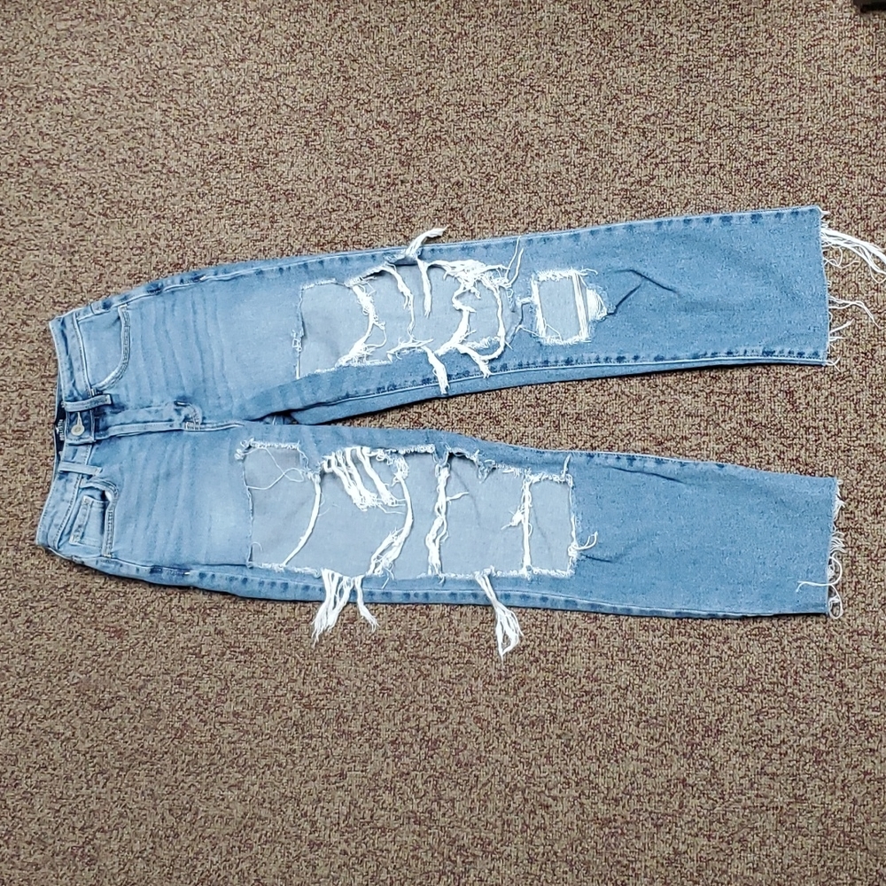 Hollister Ultra High-rise vintage straight ripped jeans